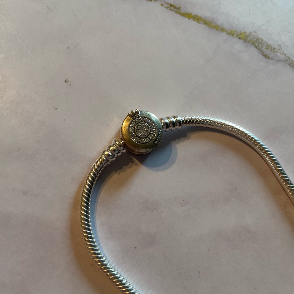 Pandora Moments Sparkling Crown O Snake Chain Bracelet - Picture 4 of 7